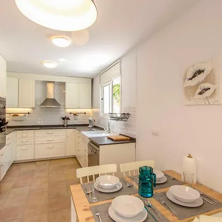 Villa Fogars De Tordera Sleeps 7 Pool Wifi *